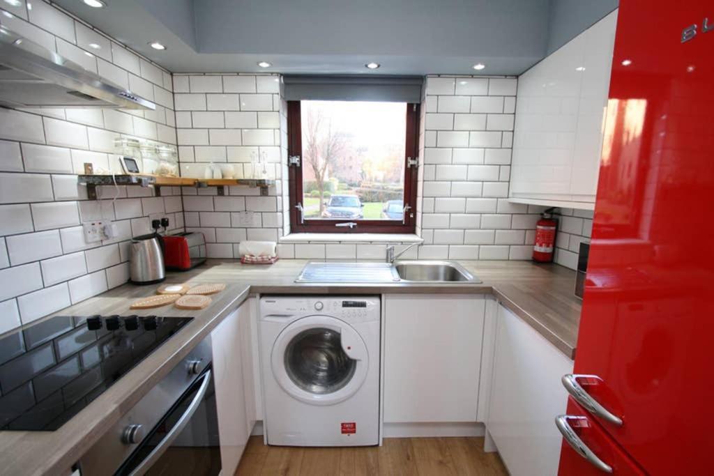 Bijou Merchant City Apartment With Parking Glasgow Exterior photo
